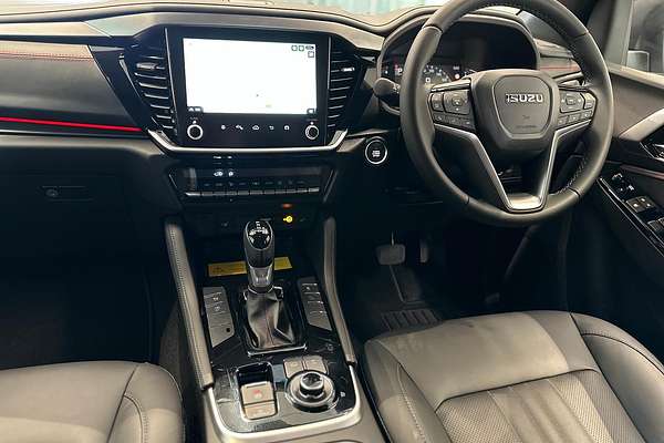 2025 Isuzu MU-X X-TERRAIN