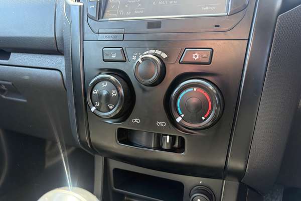 2017 Isuzu D-MAX SX Rear Wheel Drive