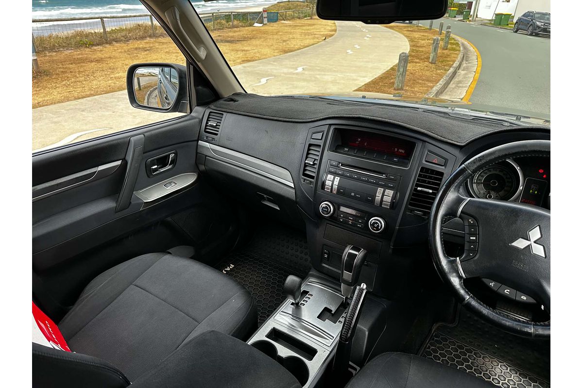 2013 Mitsubishi Pajero GLX-R NW