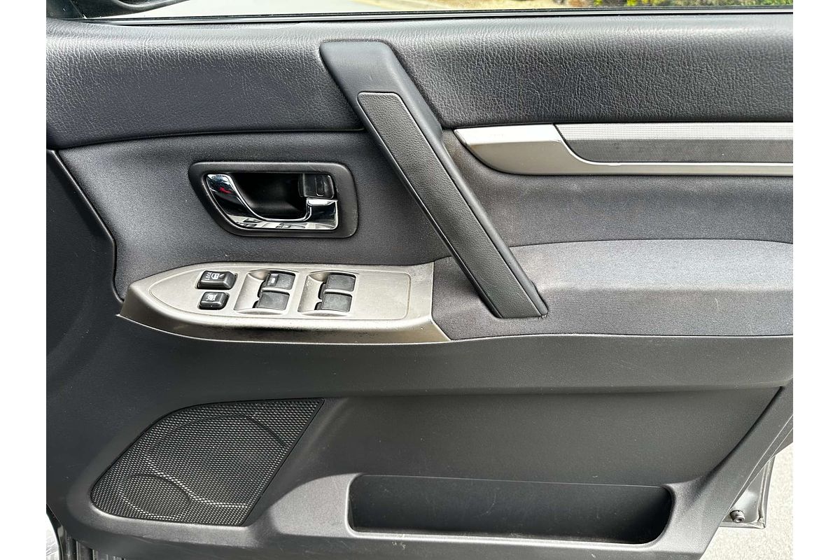 2013 Mitsubishi Pajero GLX-R NW