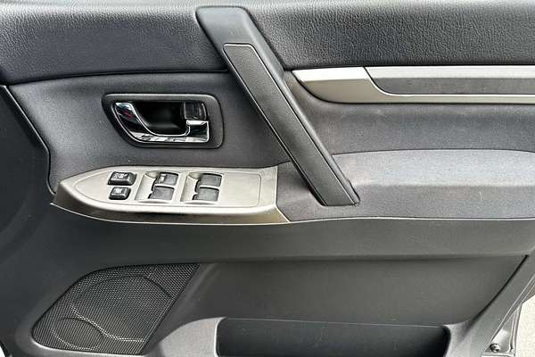 2013 Mitsubishi Pajero GLX-R NW