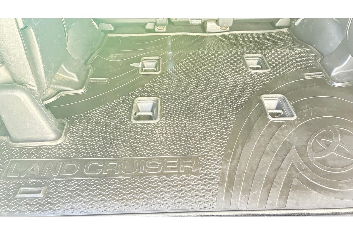 2016 Toyota Landcruiser Sahara VDJ200R