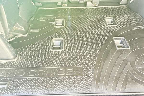 2016 Toyota Landcruiser Sahara VDJ200R