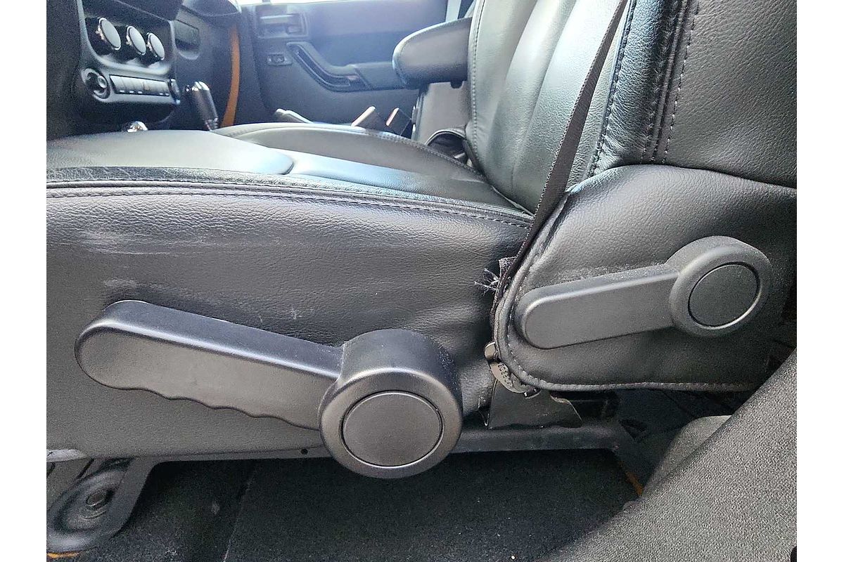 2014 Jeep Wrangler Altitude