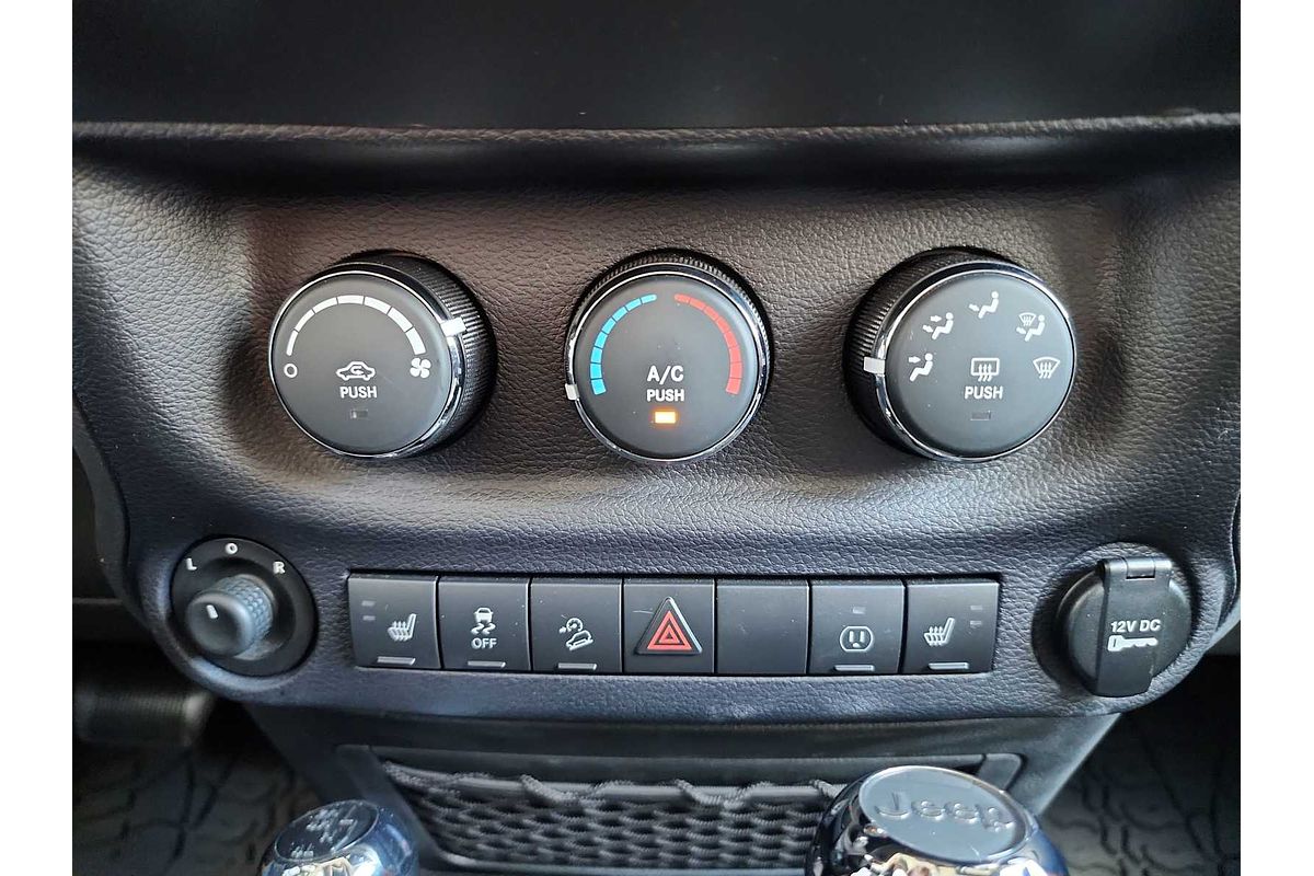 2014 Jeep Wrangler Altitude