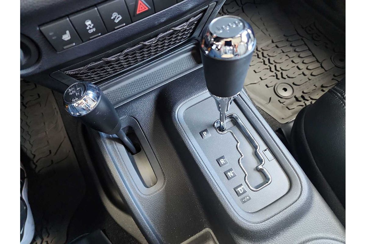 2014 Jeep Wrangler Altitude