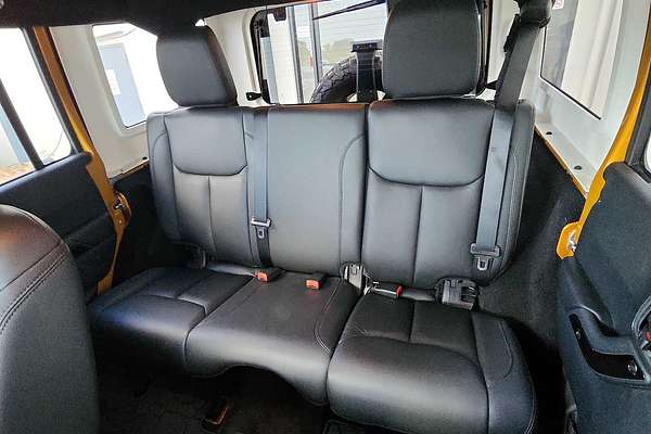 2014 Jeep Wrangler Altitude