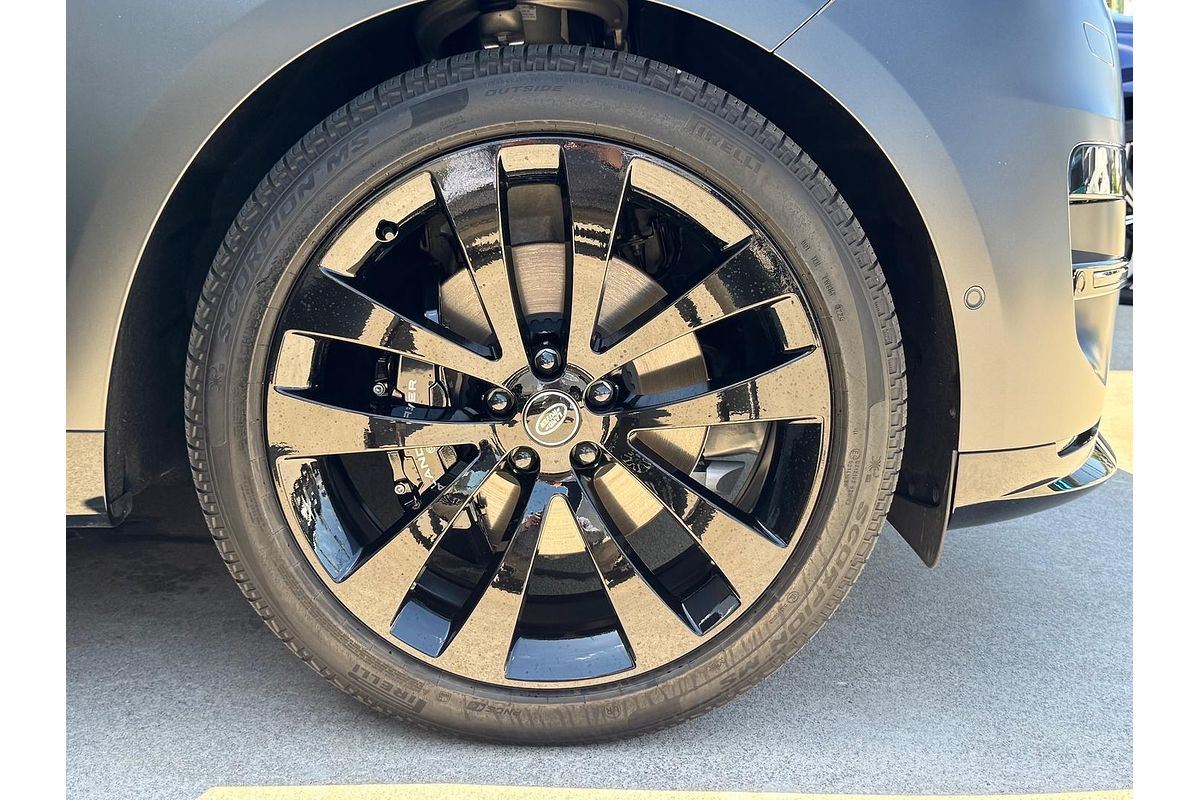 2025 Land Rover Range Rover Sport D300 Dynamic SE L461