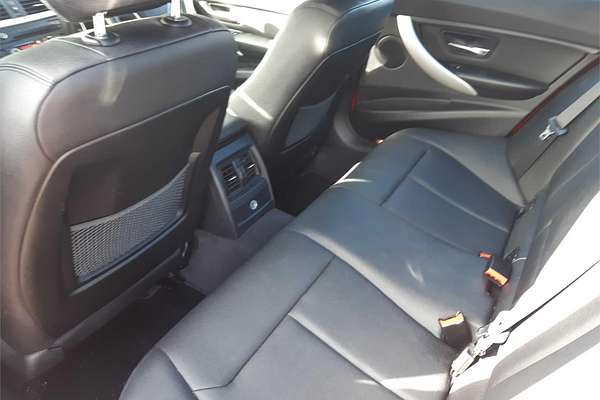 2013 BMW 3 18d LUXURY LINE F30