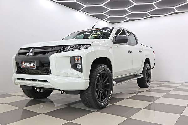 2022 Mitsubishi Triton GLX+ MR 4X4