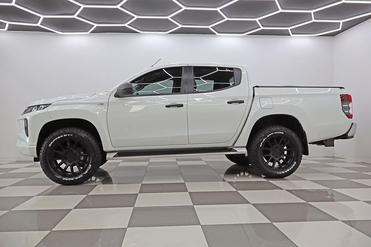 2022 Mitsubishi Triton GLX+ MR 4X4