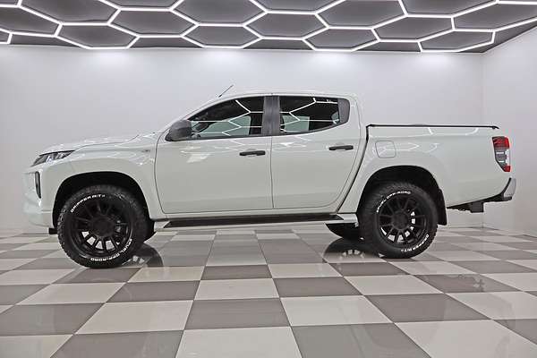 2022 Mitsubishi Triton GLX+ MR 4X4