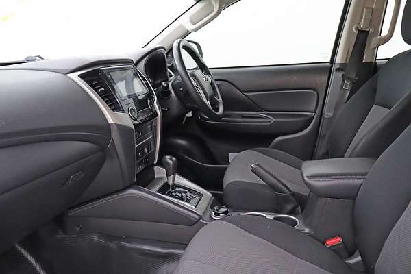 2022 Mitsubishi Triton GLX+ MR 4X4
