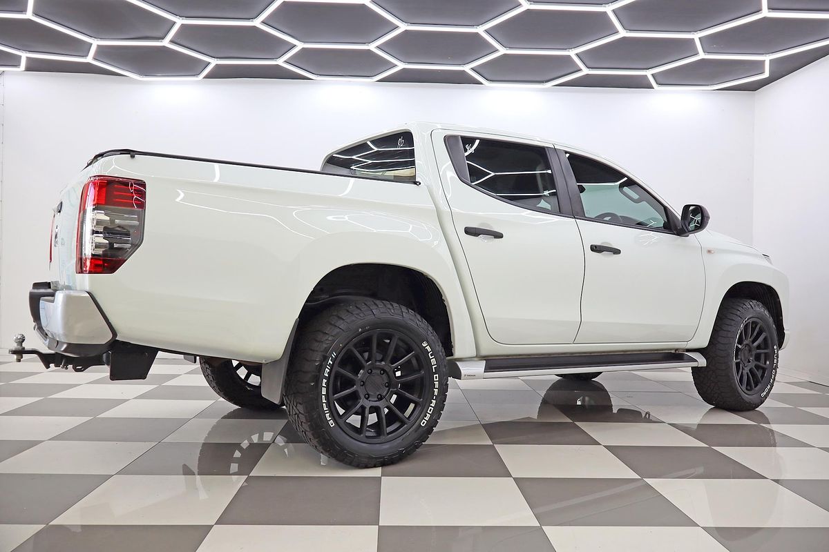 2022 Mitsubishi Triton GLX+ MR 4X4
