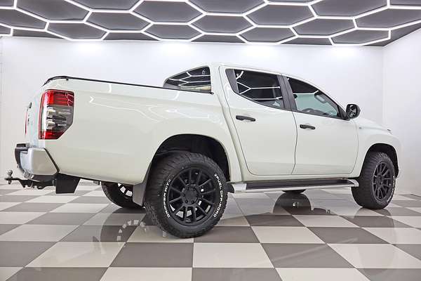 2022 Mitsubishi Triton GLX+ MR 4X4