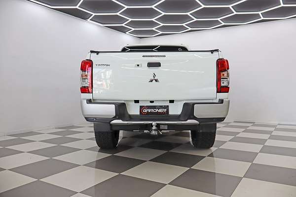 2022 Mitsubishi Triton GLX+ MR 4X4
