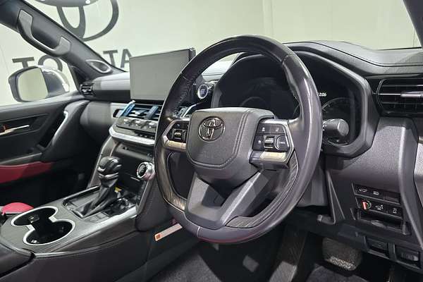 2022 Toyota Landcruiser Sahara ZX FJA300R