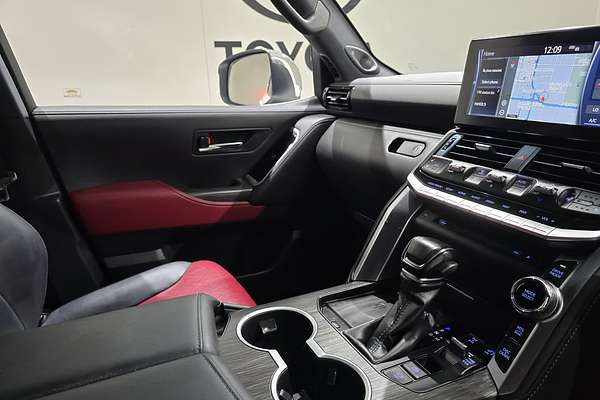 2022 Toyota Landcruiser Sahara ZX FJA300R