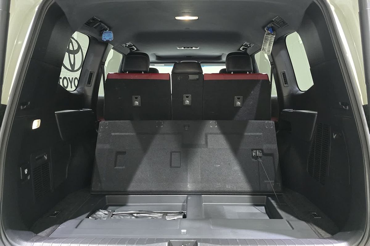 2022 Toyota Landcruiser Sahara ZX FJA300R