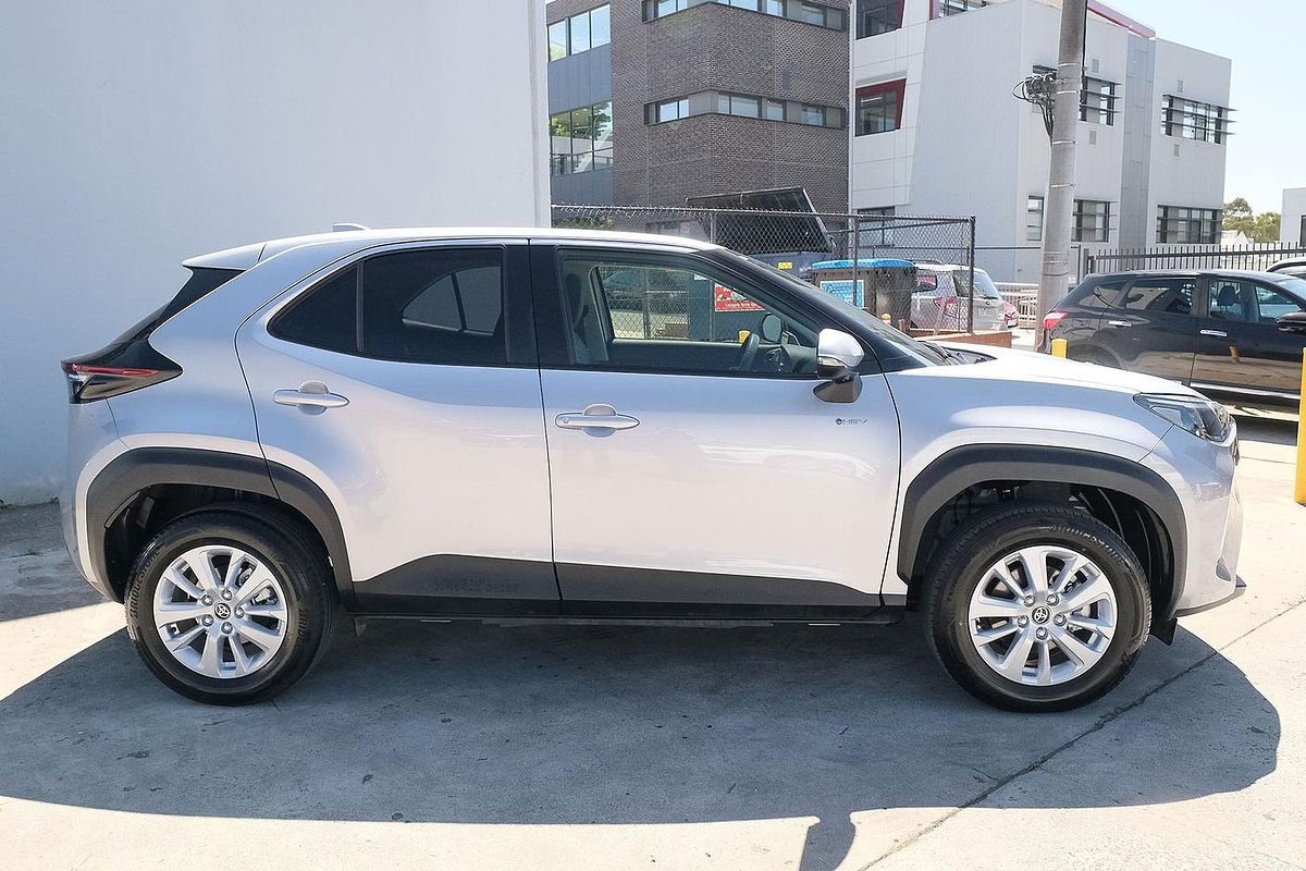 2024 Toyota Yaris Cross GXL MXPJ10R