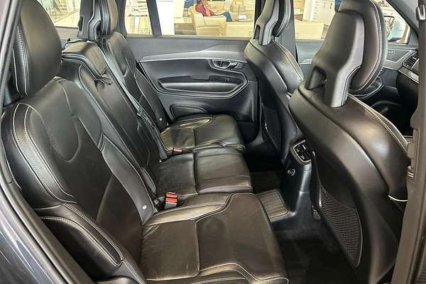 2016 Volvo XC90 T8 R-Design