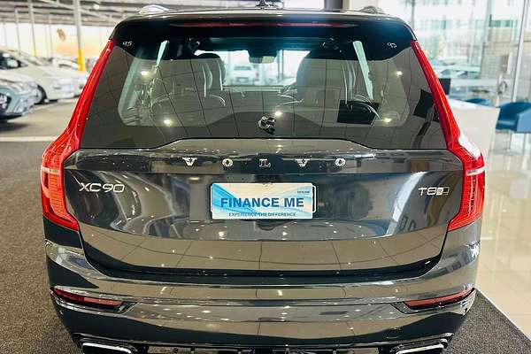 2016 Volvo XC90 T8 R-Design
