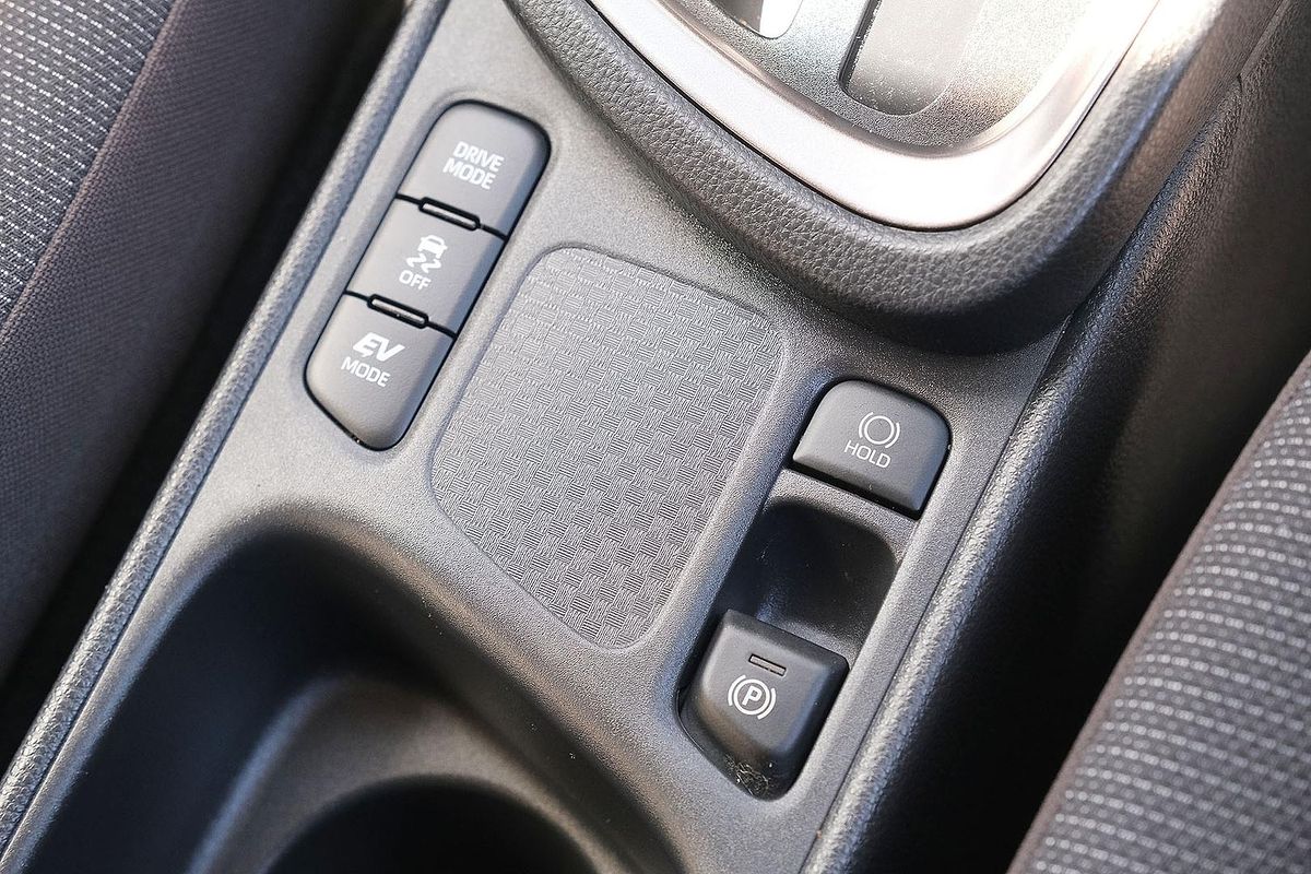 2024 Toyota Yaris Cross GXL MXPJ10R