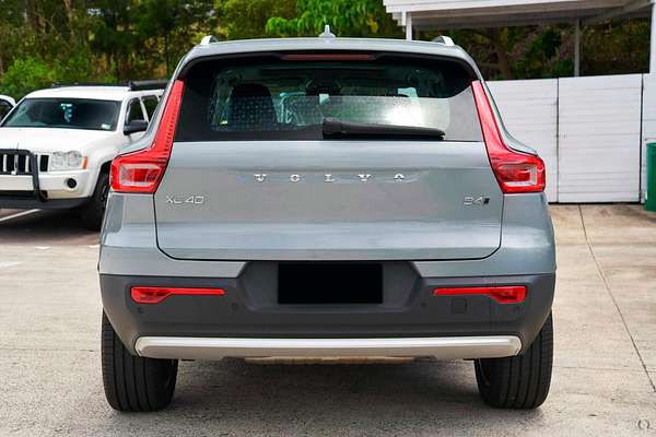 2025 Volvo XC40 Ultra B4 Bright