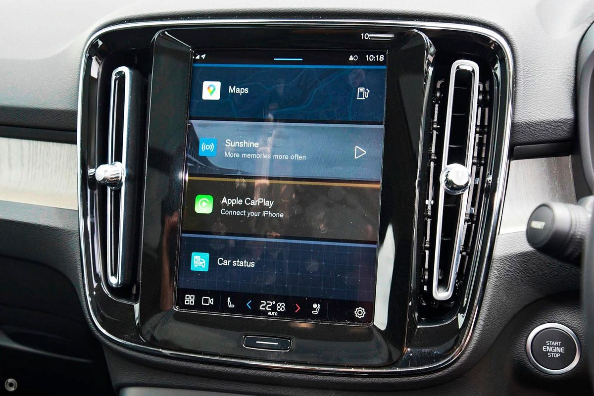 2025 Volvo XC40 Ultra B4 Bright