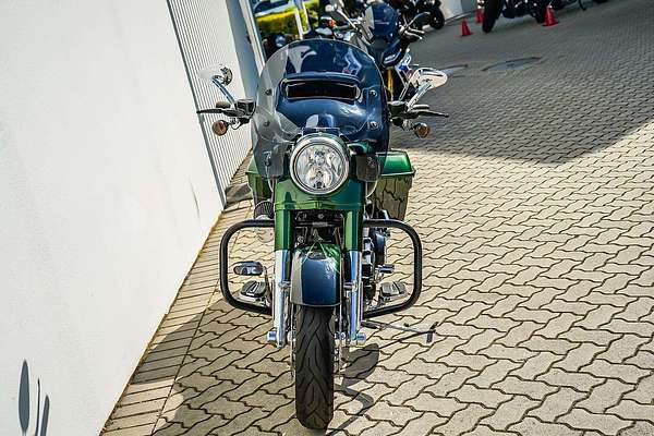 2014 Harley-Davidson CVO Road King (FLHRSE) CVO