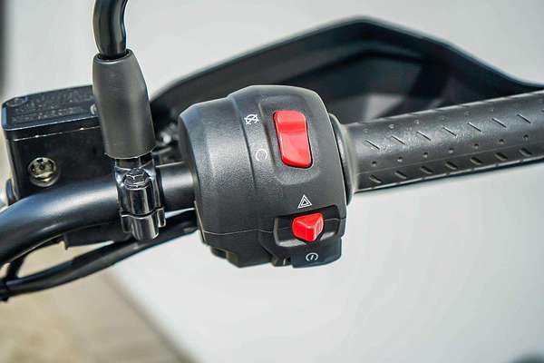 2024 Triumph Scrambler 400 X Scrambler