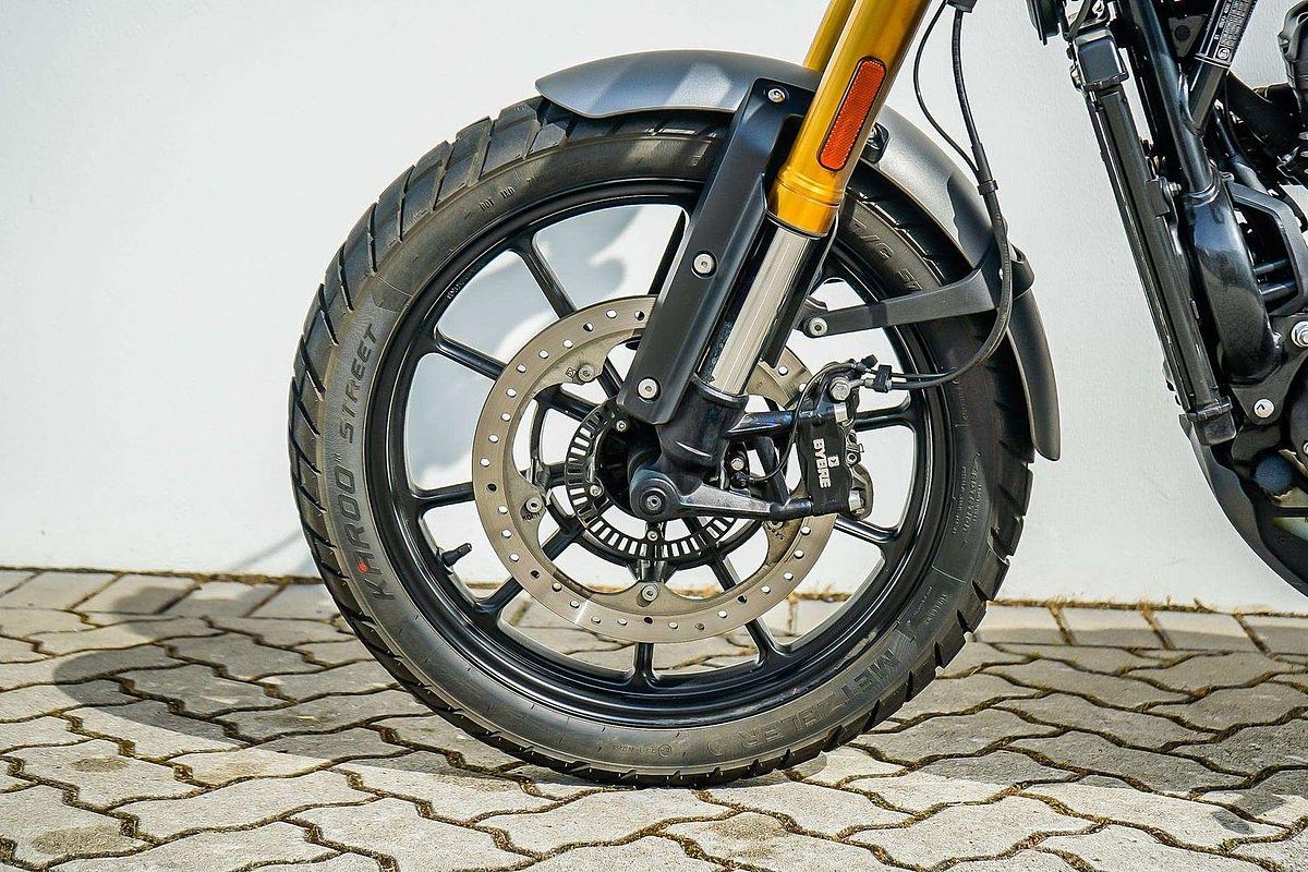 2024 Triumph Scrambler 400 X Scrambler