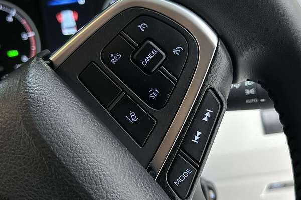 2024 Toyota Hiace GDH300R LWB thumb-16