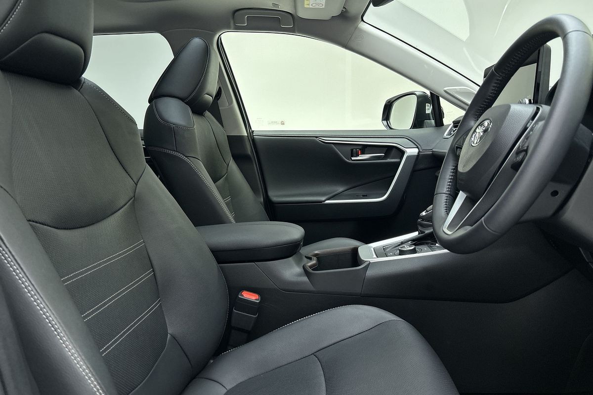 2024 Toyota RAV4 Cruiser AXAH54R