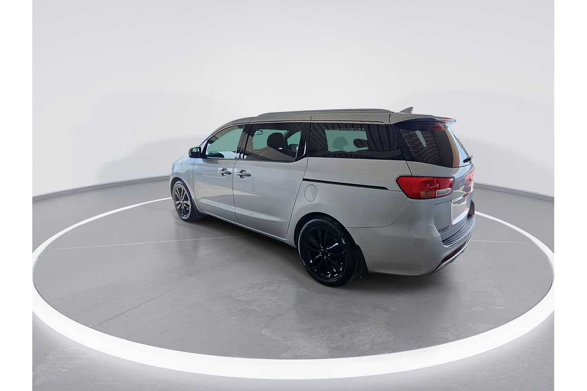 2017 Kia Carnival Platinum YP