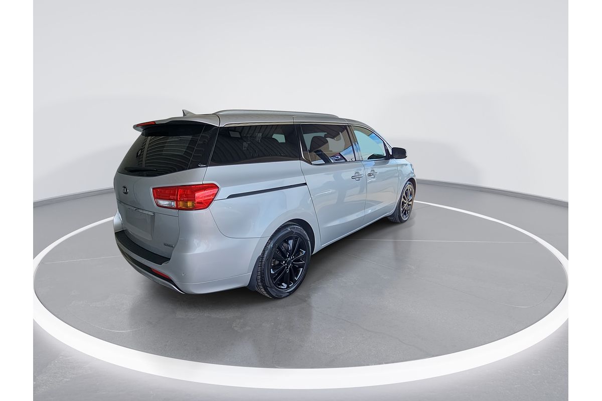 2017 Kia Carnival Platinum YP