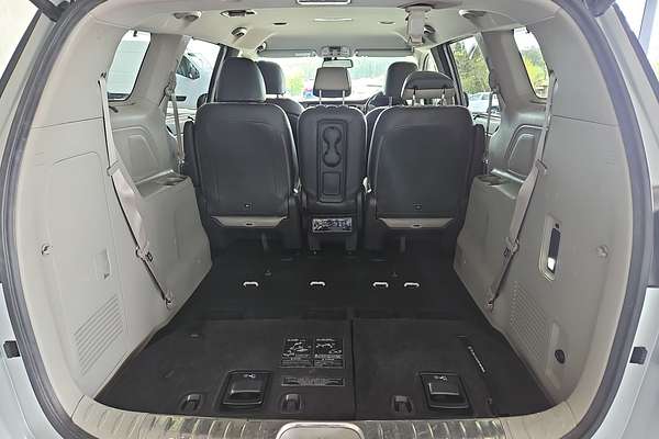 2017 Kia Carnival Platinum YP