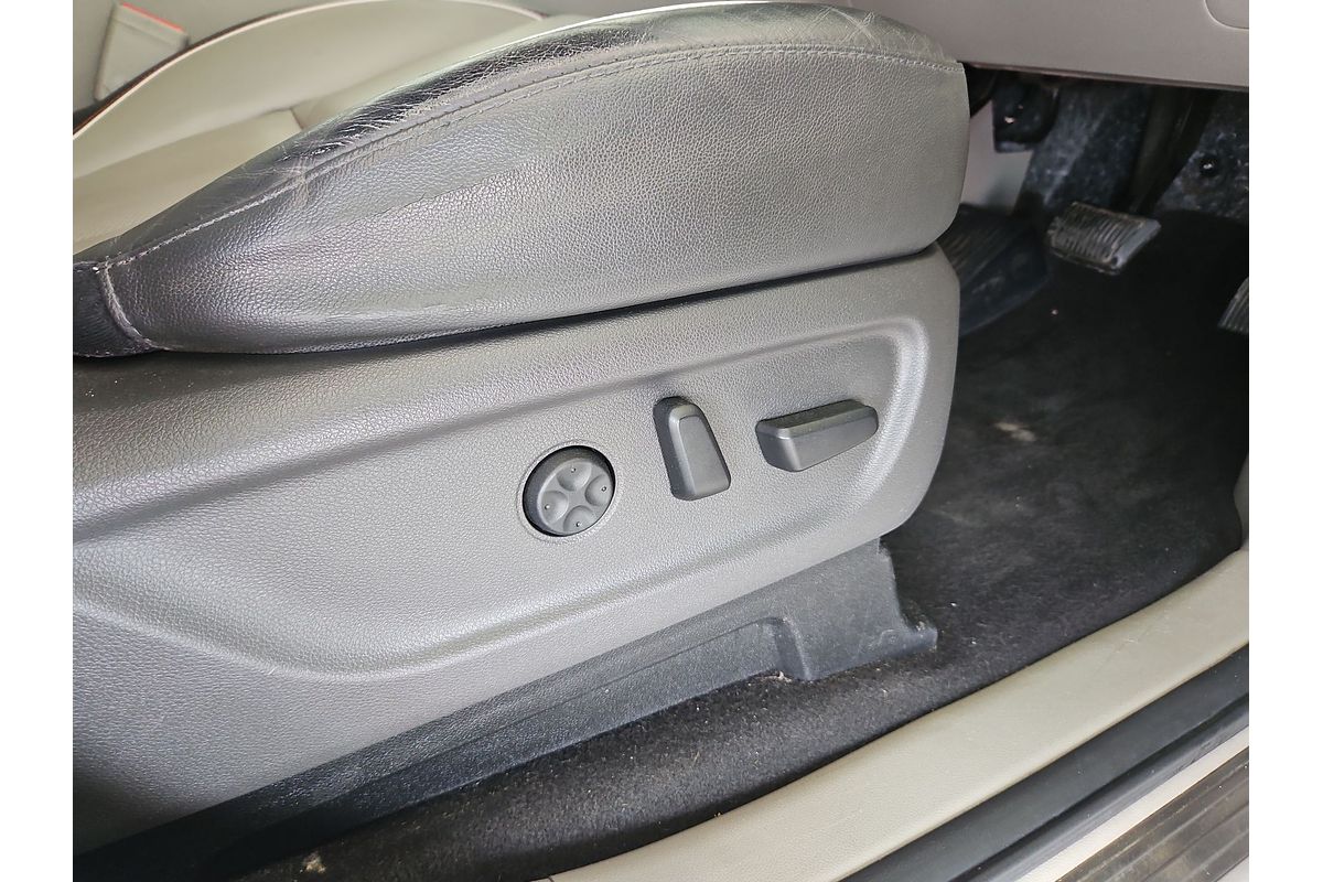 2017 Kia Carnival Platinum YP