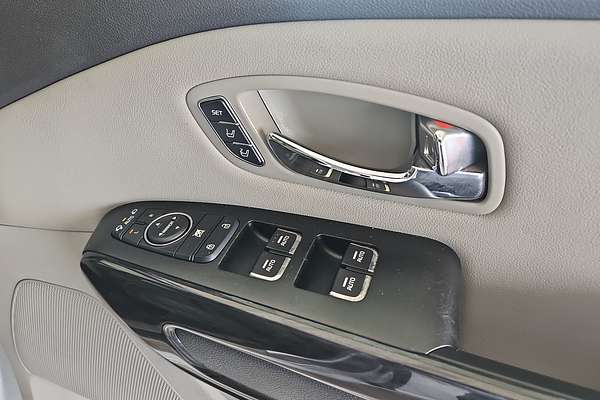 2017 Kia Carnival Platinum YP