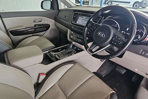 2017 Kia Carnival Platinum YP
