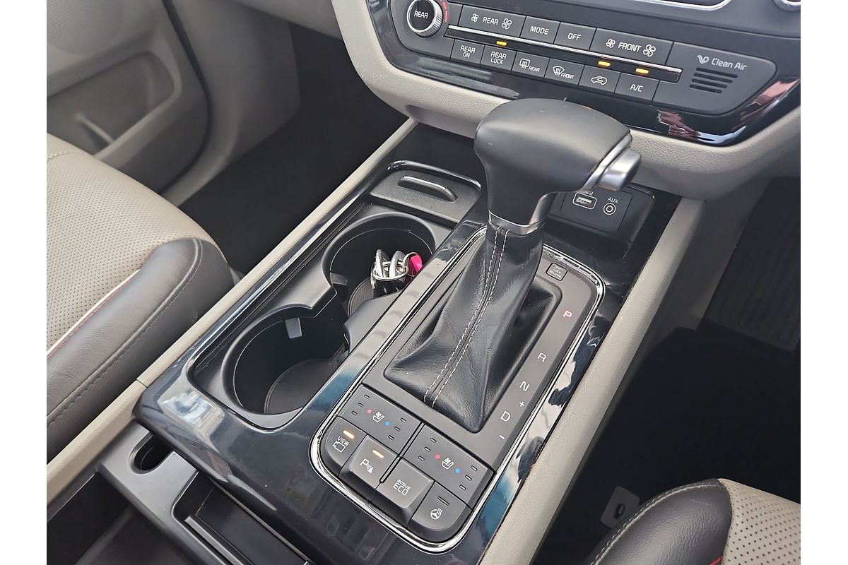 2017 Kia Carnival Platinum YP