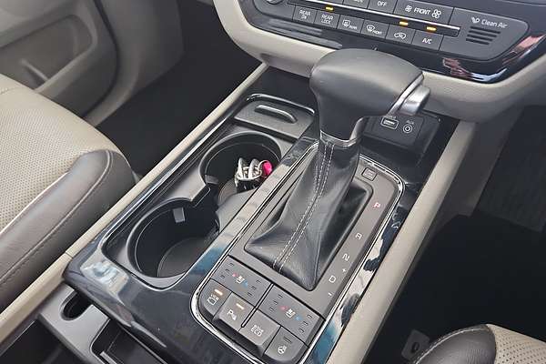 2017 Kia Carnival Platinum YP