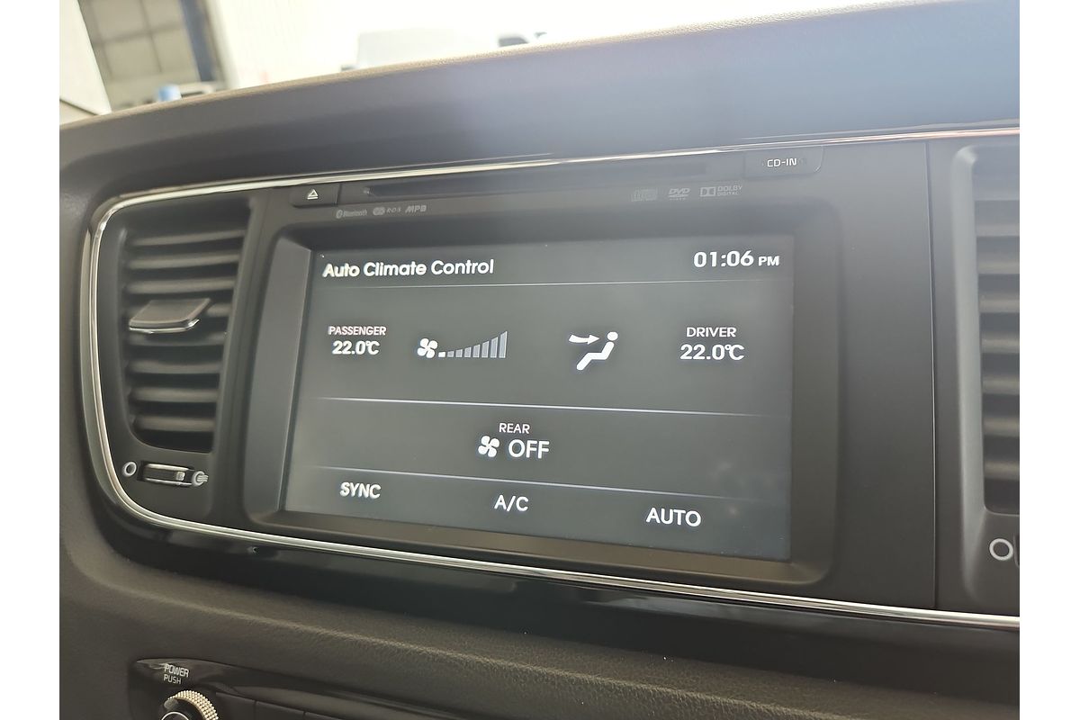 2017 Kia Carnival Platinum YP