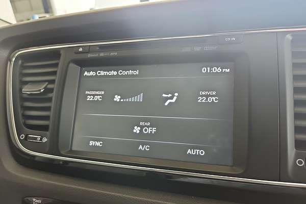 2017 Kia Carnival Platinum YP