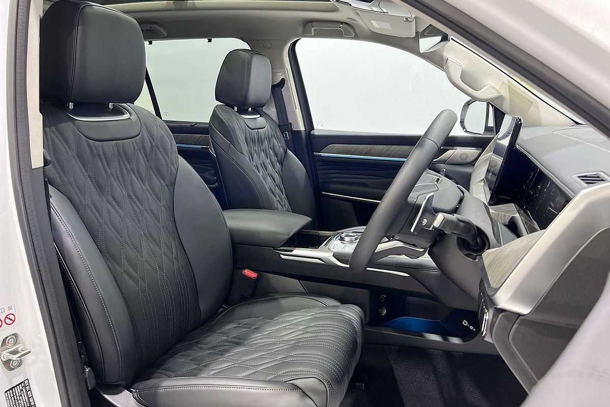 2025 GWM Tank 500 Ultra Hi4-T PHEV P03