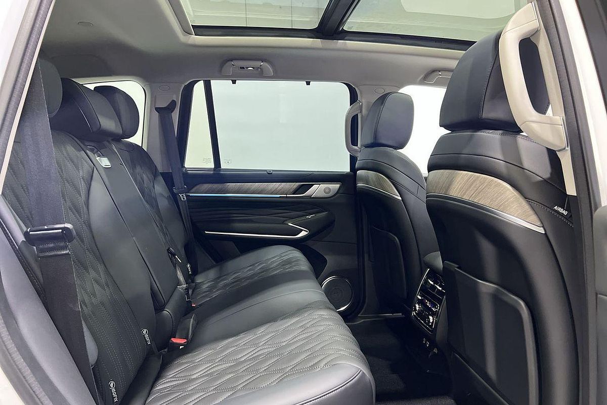 2025 GWM Tank 500 Ultra Hi4-T PHEV P03