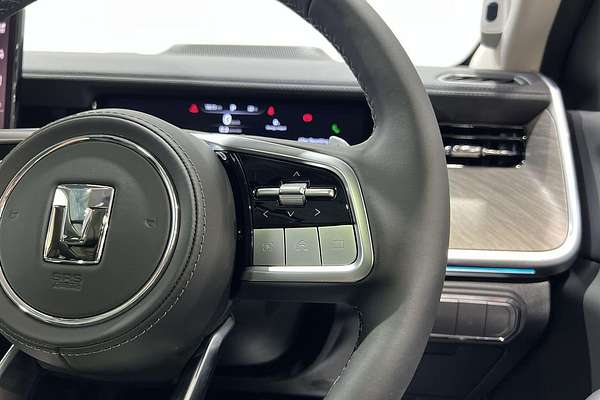 2025 GWM Tank 500 Ultra Hi4-T PHEV P03