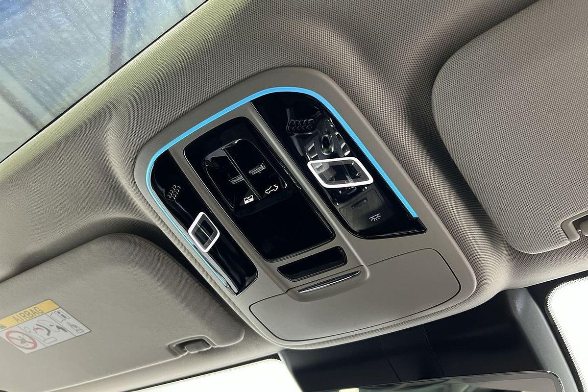 2025 GWM Tank 500 Ultra Hi4-T PHEV P03