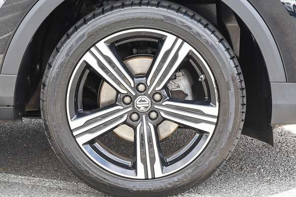 2020 MG ZS Essence AZS1