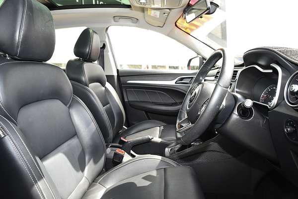 2020 MG ZS Essence AZS1